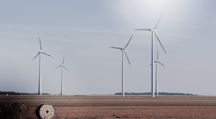 ​一個獨立城市的概念，為什麼對JIIPE在東爪哇工業區的房屋中的權益有很高的要求？