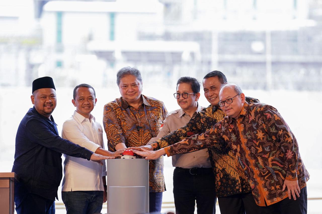 PT Freeport Indonesia 제련소 가동 개시, Airlangga 경제 조정 장관, 산업 하류화 정책이 국가 경제 회복력 유지의 핵심이라고 밝혀