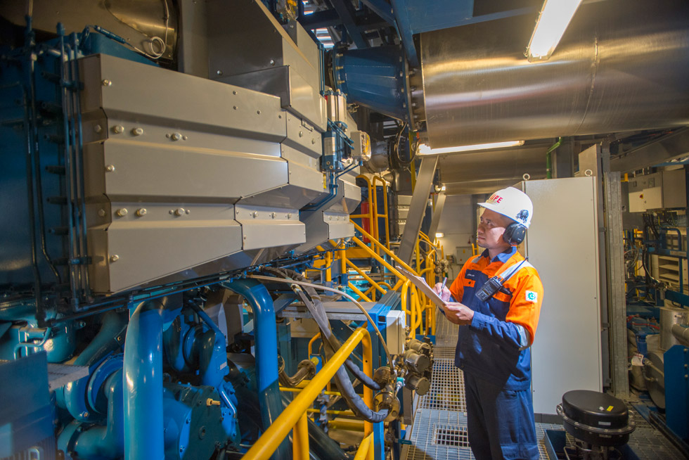 發電廠在東爪哇工業區JIIPE