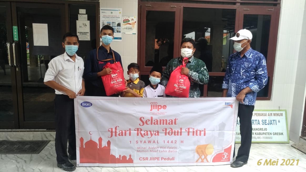 JIIPE Sharing Love on a Fitri Day